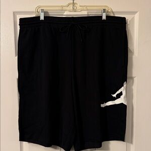 Jordan Men’s 3XL Black Shorts - Like New/Smoke & Pet Free